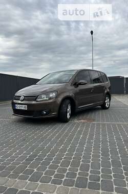 Мікровен Volkswagen Touran 2011 в Іршаві