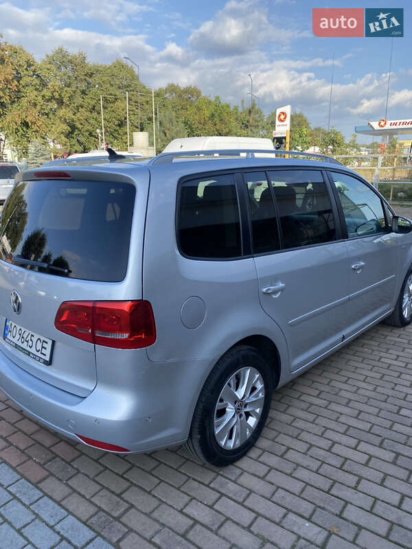 Микровэн Volkswagen Touran 2013 в Мукачево