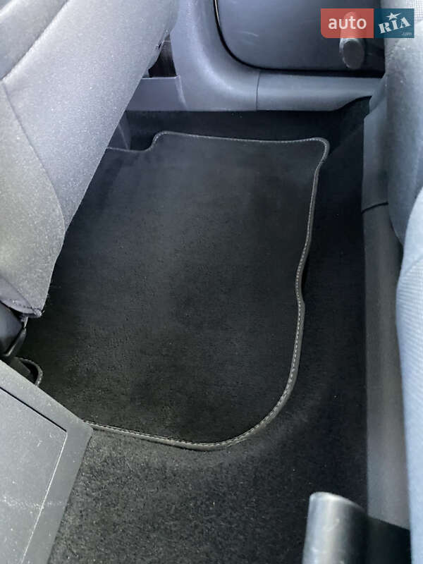 Микровэн Volkswagen Touran 2013 в Мукачево