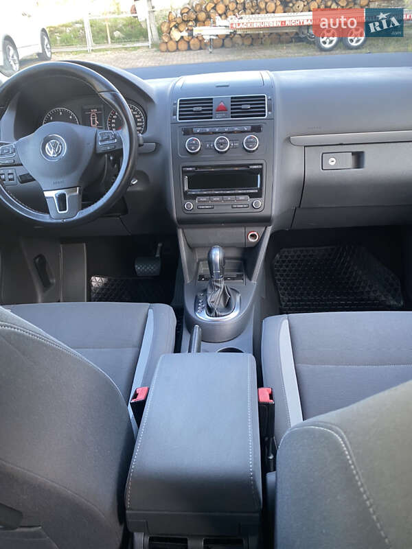 Микровэн Volkswagen Touran 2013 в Мукачево