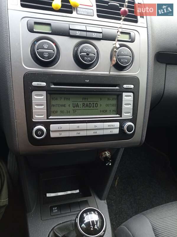 Минивэн Volkswagen Touran 2006 в Львове