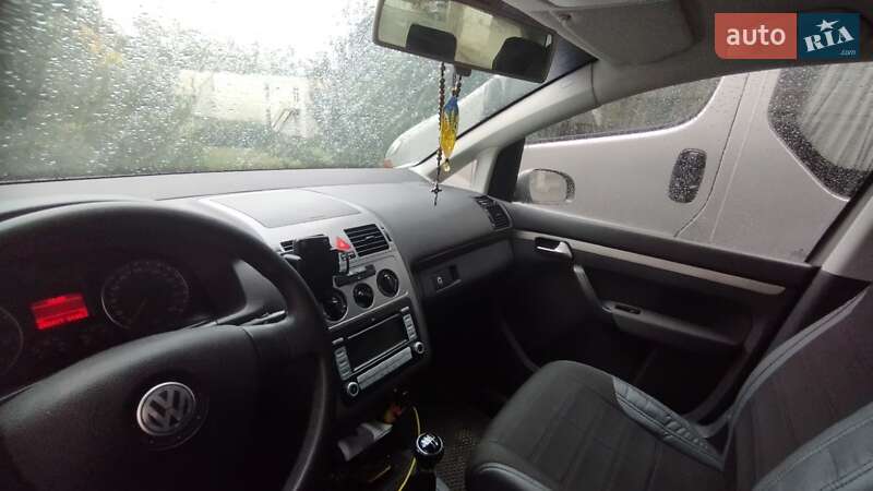 Мінівен Volkswagen Touran 2007 в Новояворівську