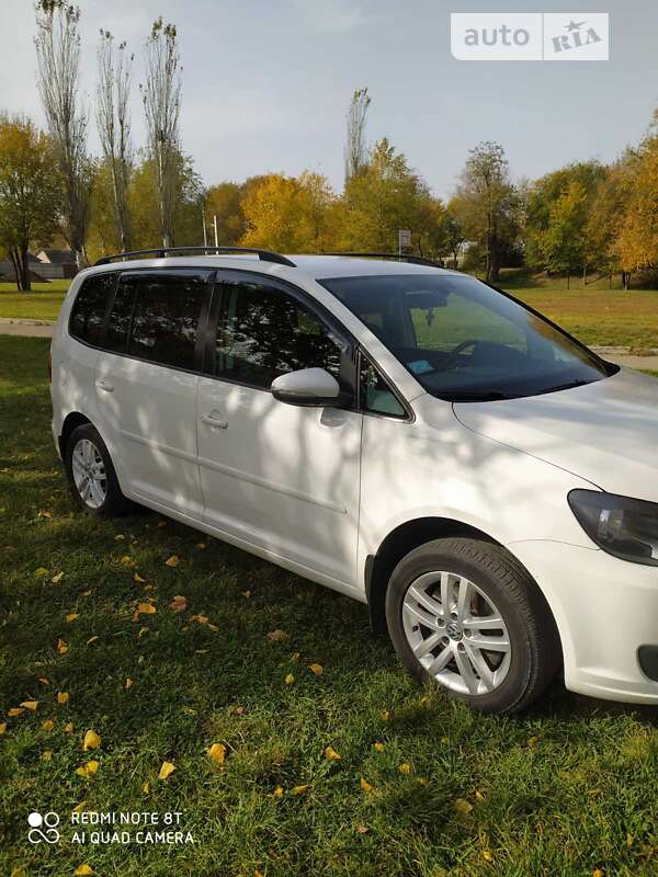 Мікровен Volkswagen Touran 2012 в Дніпрі