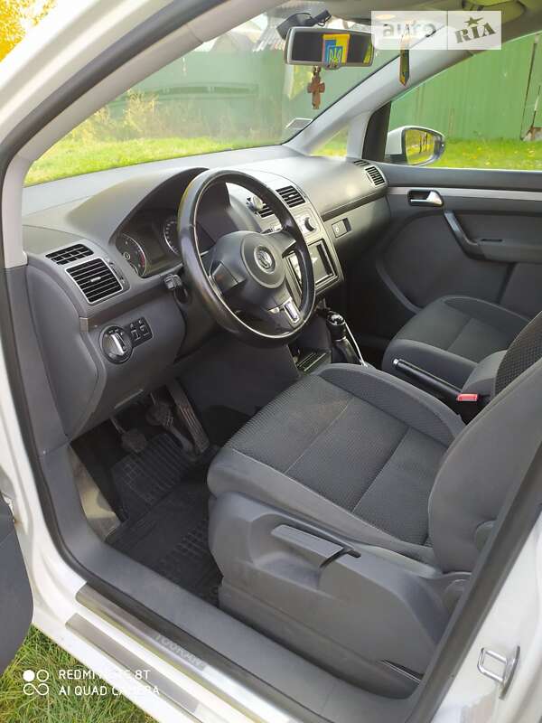 Мікровен Volkswagen Touran 2012 в Дніпрі