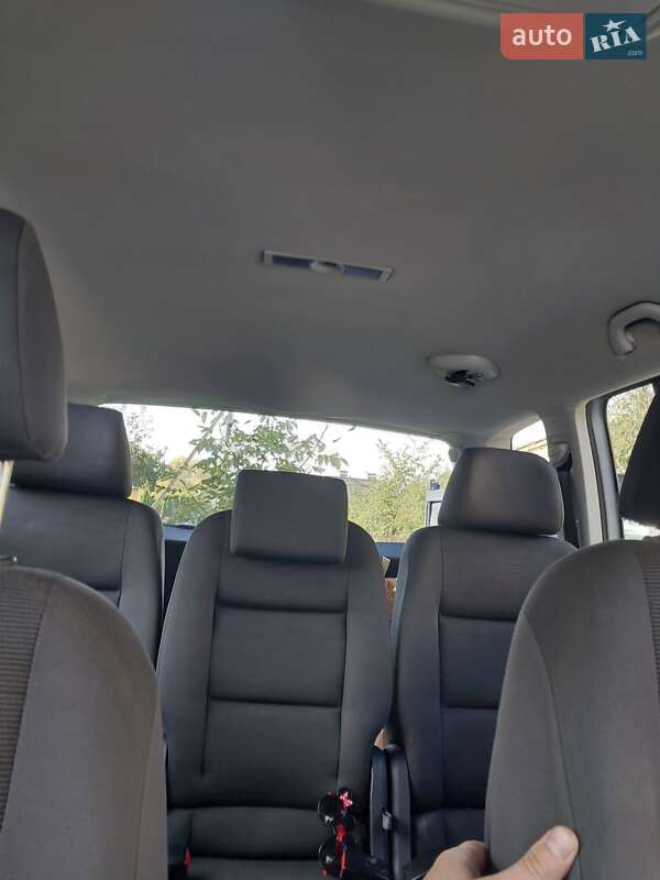 Минивэн Volkswagen Touran 2008 в Нововолынске