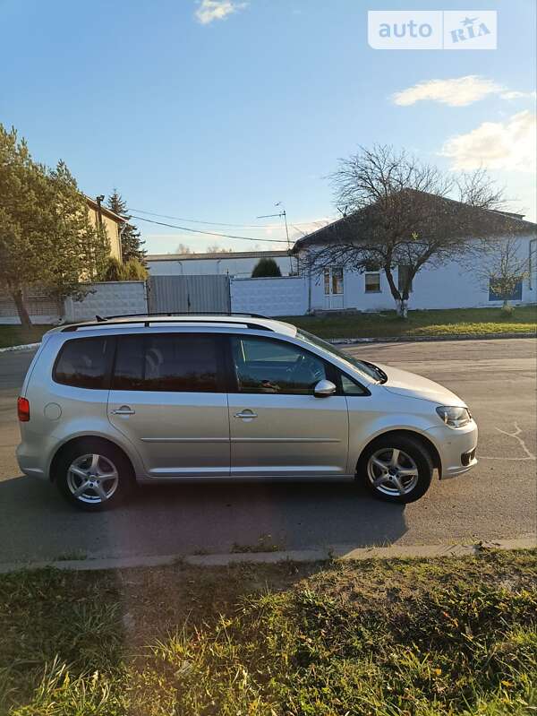 Микровэн Volkswagen Touran 2011 в Львове фото 12 Микровэн Volkswagen Touran 2011 в Львове