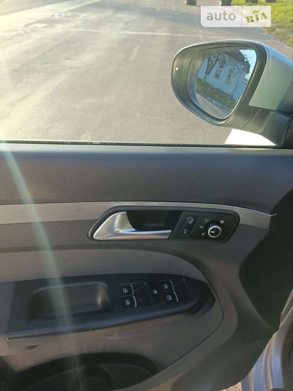 Микровэн Volkswagen Touran 2011 в Львове фото 25 Микровэн Volkswagen Touran 2011 в Львове