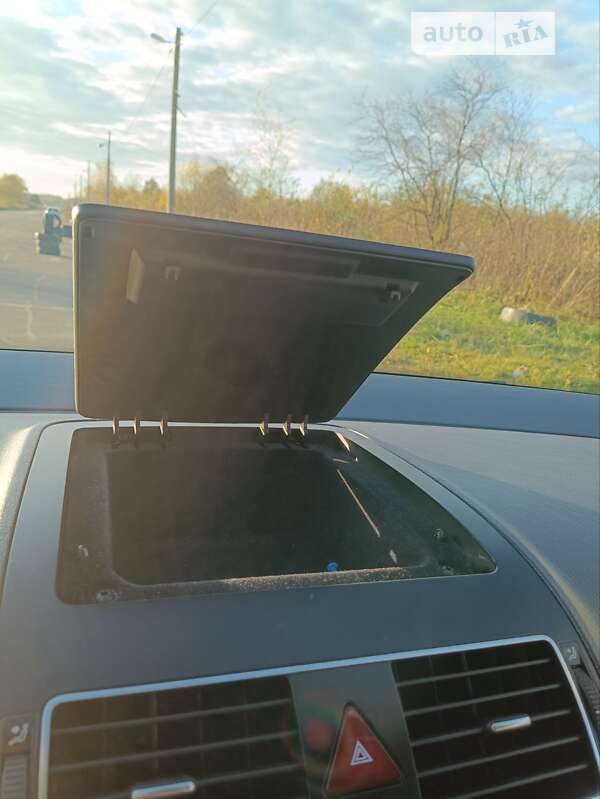 Микровэн Volkswagen Touran 2011 в Львове фото 47 Микровэн Volkswagen Touran 2011 в Львове