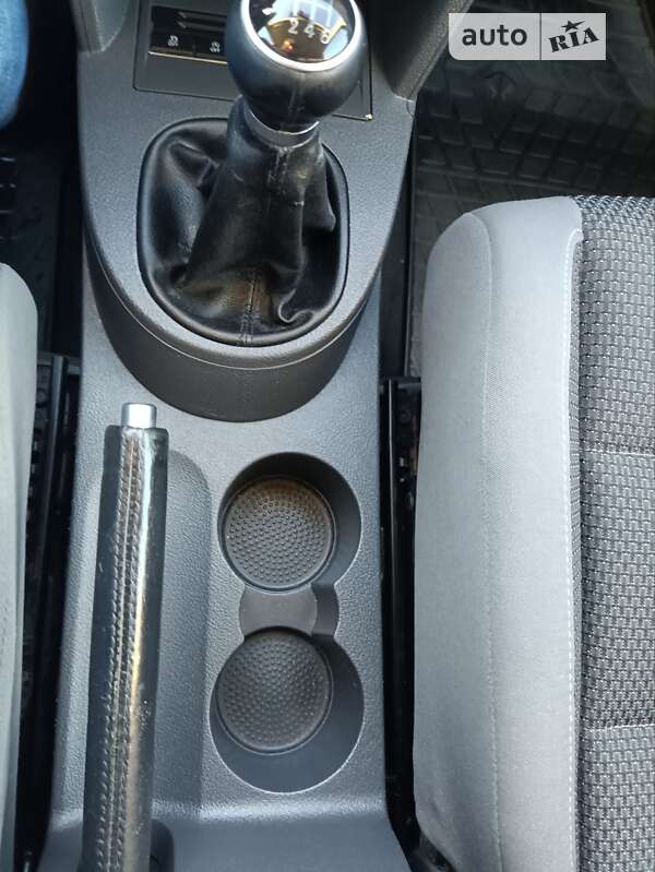 Микровэн Volkswagen Touran 2011 в Львове фото 58 Микровэн Volkswagen Touran 2011 в Львове