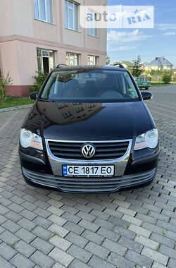 Мінівен Volkswagen Touran 2008 в Чернівцях