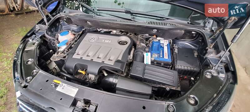 Микровэн Volkswagen Touran 2014 в Черновцах