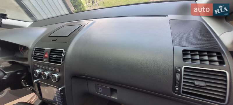 Микровэн Volkswagen Touran 2014 в Черновцах