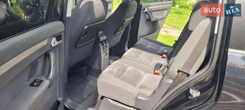 Микровэн Volkswagen Touran 2014 в Черновцах