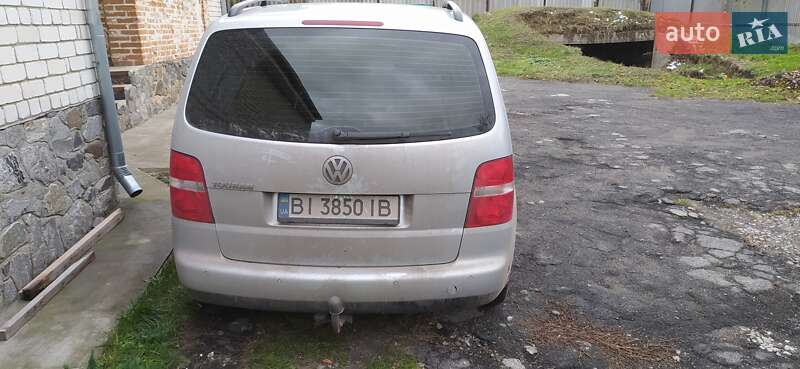 Минивэн Volkswagen Touran 2006 в Светловодске