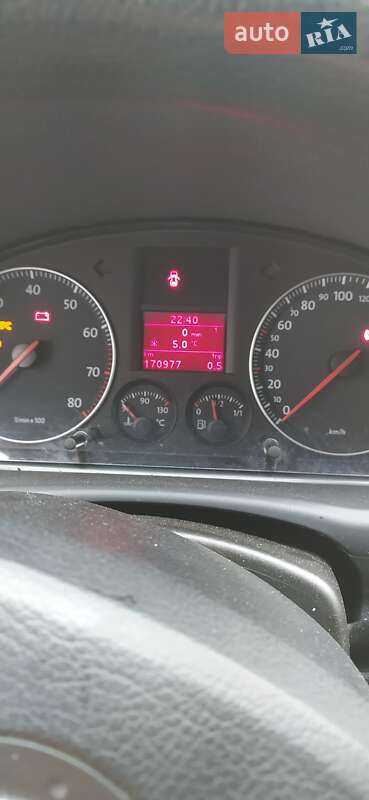 Минивэн Volkswagen Touran 2006 в Светловодске