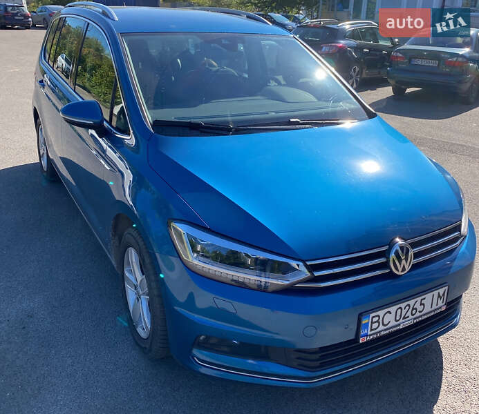 Микровэн Volkswagen Touran 2017 в Львове