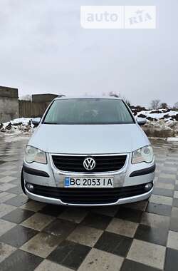 Минивэн Volkswagen Touran 2010 в Самборе