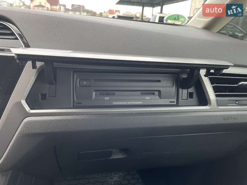 Микровэн Volkswagen Touran 2016 в Каменец-Подольском фото 26 Микровэн Volkswagen Touran 2016 в Каменец-Подольском
