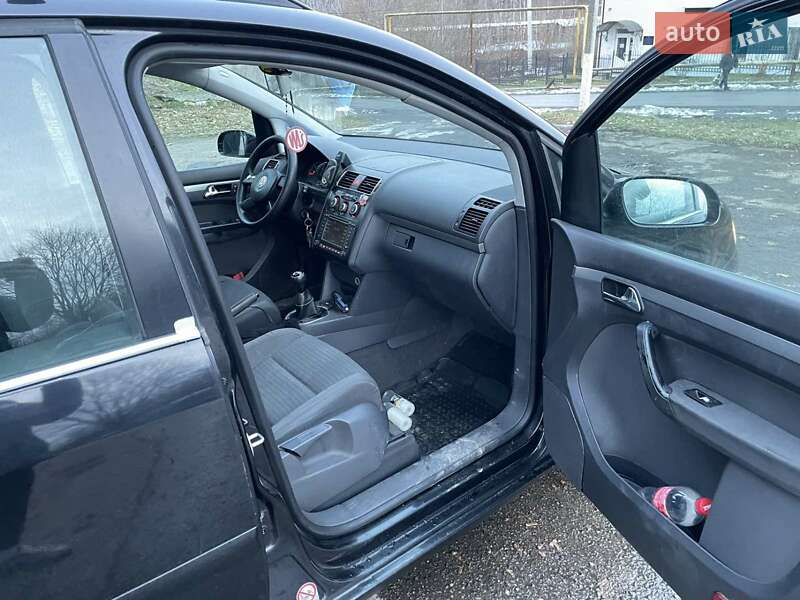 Минивэн Volkswagen Touran 2004 в Галиче фото 6 Минивэн Volkswagen Touran 2004 в Галиче