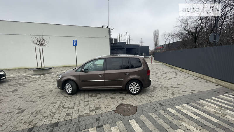 Микровэн Volkswagen Touran 2011 в Ужгороде