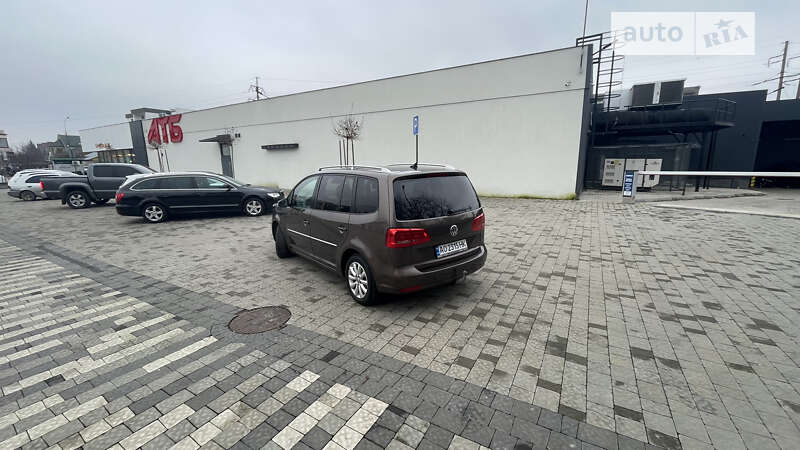 Микровэн Volkswagen Touran 2011 в Ужгороде