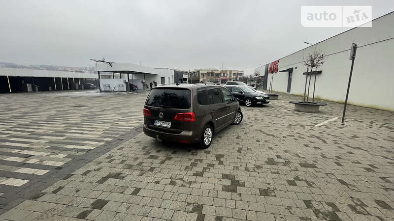 Микровэн Volkswagen Touran 2011 в Ужгороде