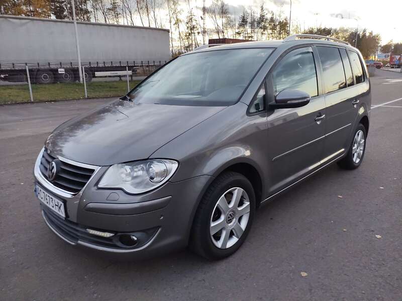 Минивэн Volkswagen Touran 2010 в Ковеле