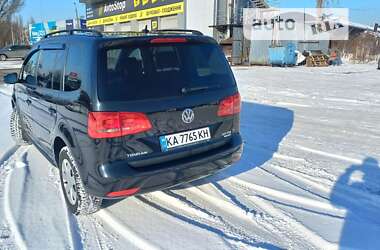 Микровэн Volkswagen Touran 2011 в Киеве