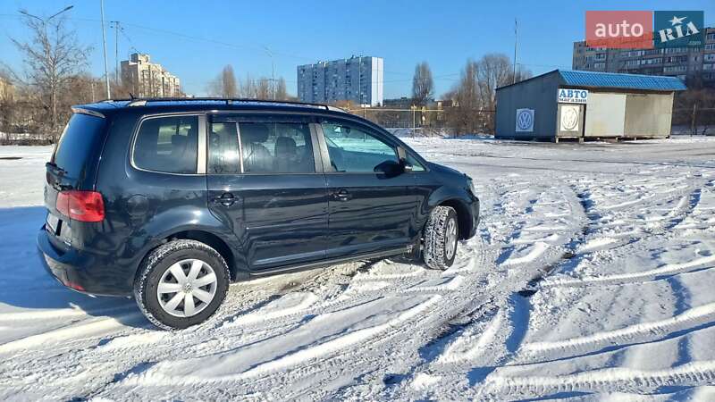 Микровэн Volkswagen Touran 2011 в Киеве