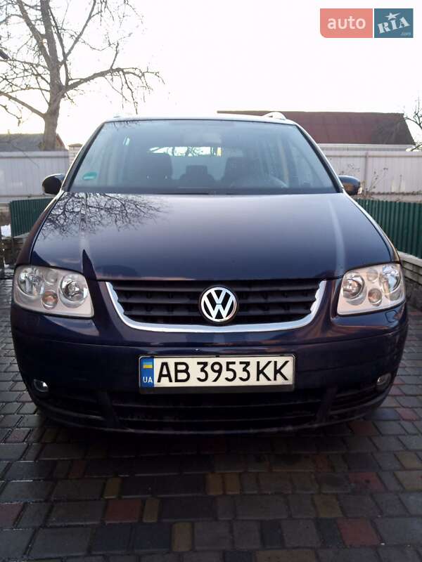 Минивэн Volkswagen Touran 2005 в Калиновке