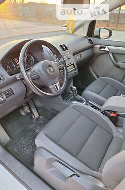 Микровэн Volkswagen Touran 2014 в Хотине