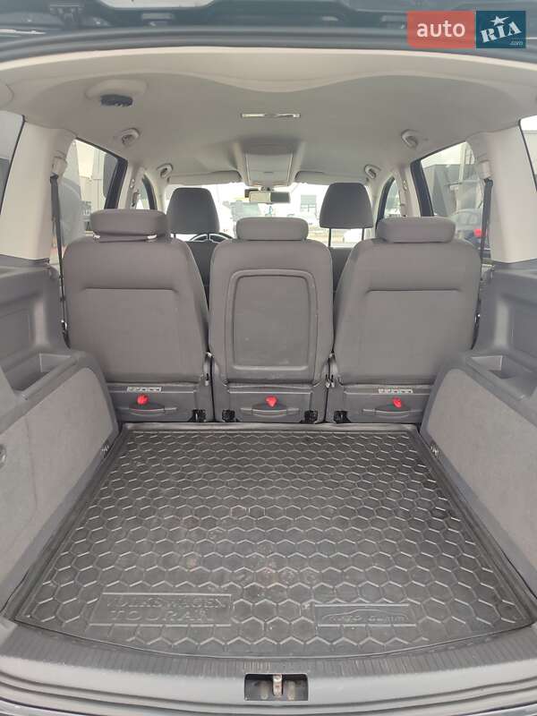 Микровэн Volkswagen Touran 2012 в Берегово