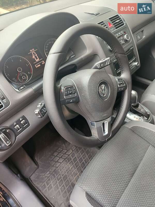 Микровэн Volkswagen Touran 2012 в Берегово