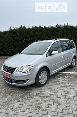 Минивэн Volkswagen Touran 2009 в Запорожье