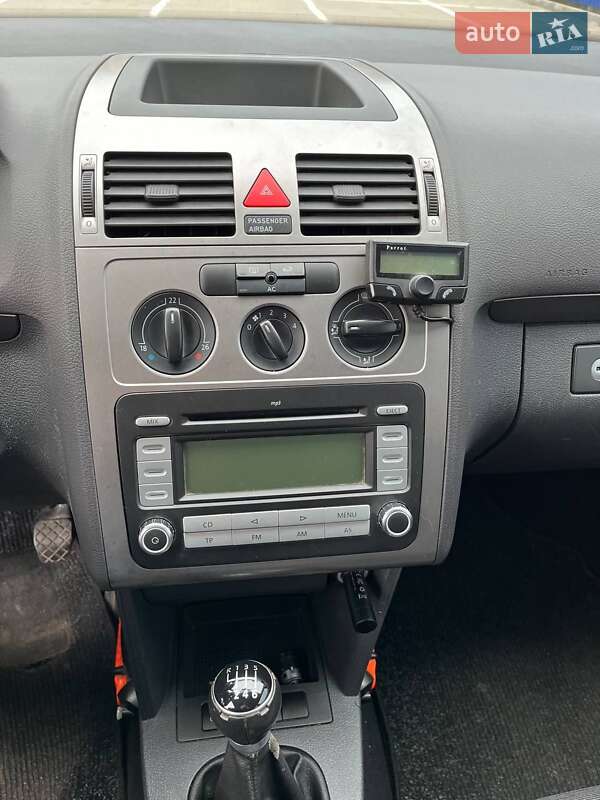 Минивэн Volkswagen Touran 2007 в Калуше фото 24 Минивэн Volkswagen Touran 2007 в Калуше