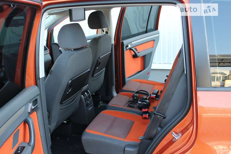 Мінівен Volkswagen Touran 2009 в Виноградові фото 15 Мінівен Volkswagen Touran 2009 в Виноградові