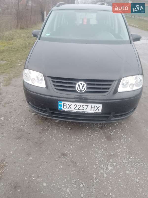 Минивэн Volkswagen Touran 2003 в Полонном
