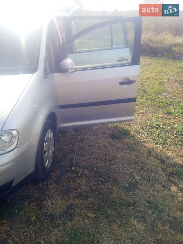 Минивэн Volkswagen Touran 2003 в Кременчуге