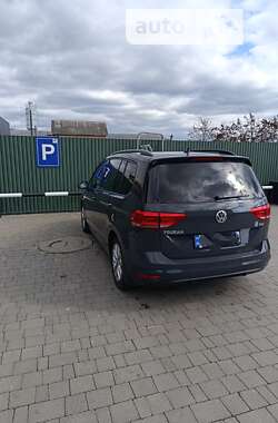 Микровэн Volkswagen Touran 2017 в Мукачево