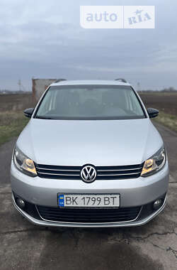 Минивэн Volkswagen Touran 2012 в Ровно