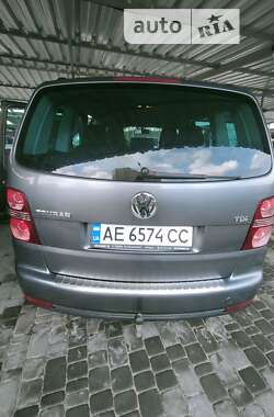 Минивэн Volkswagen Touran 2007 в Кривом Роге