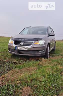 Минивэн Volkswagen Touran 2007 в Курахово