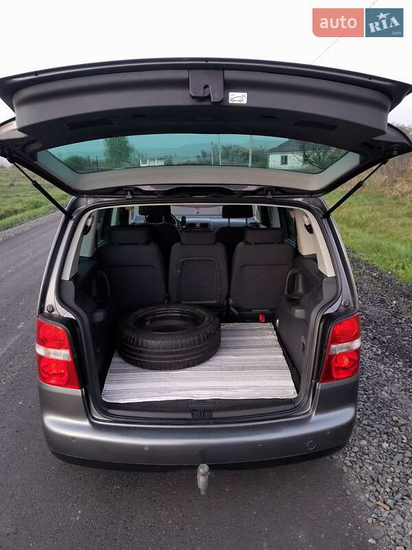 Минивэн Volkswagen Touran 2005 в Мукачево