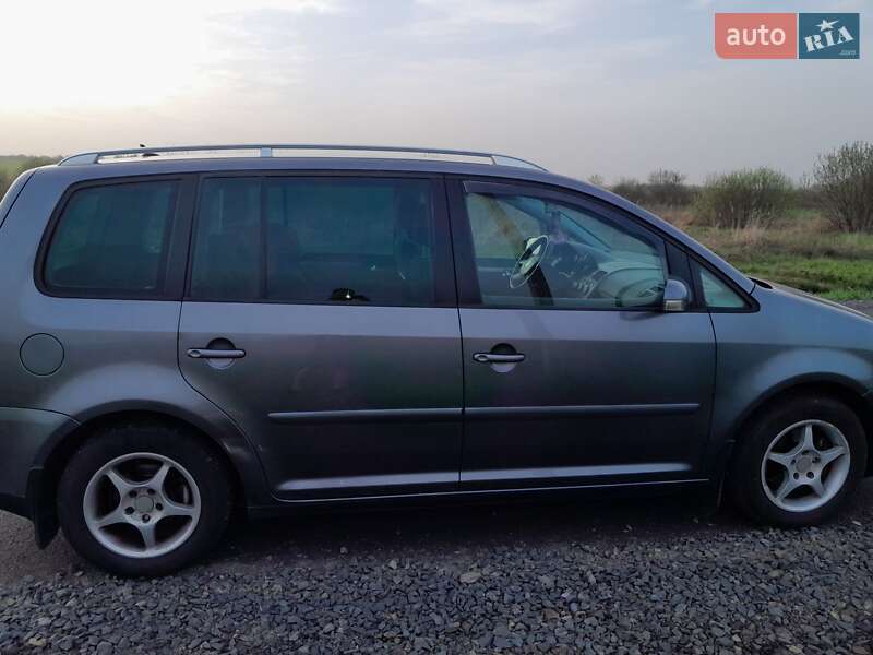 Минивэн Volkswagen Touran 2005 в Мукачево