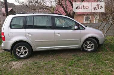 Минивэн Volkswagen Touran 2006 в Городке