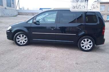 Минивэн Volkswagen Touran 2010 в Верхнеднепровске