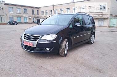 Минивэн Volkswagen Touran 2010 в Верхнеднепровске