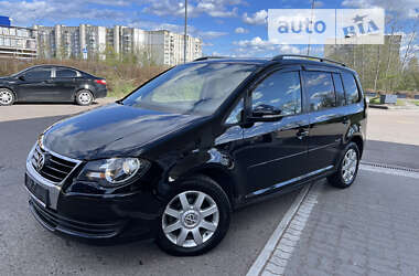 Мінівен Volkswagen Touran 2010 в Дрогобичі