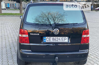 Минивэн Volkswagen Touran 2004 в Черновцах