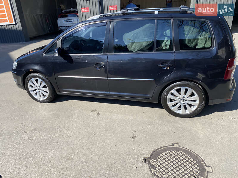 Универсал Volkswagen Touran 2007 в Киеве
